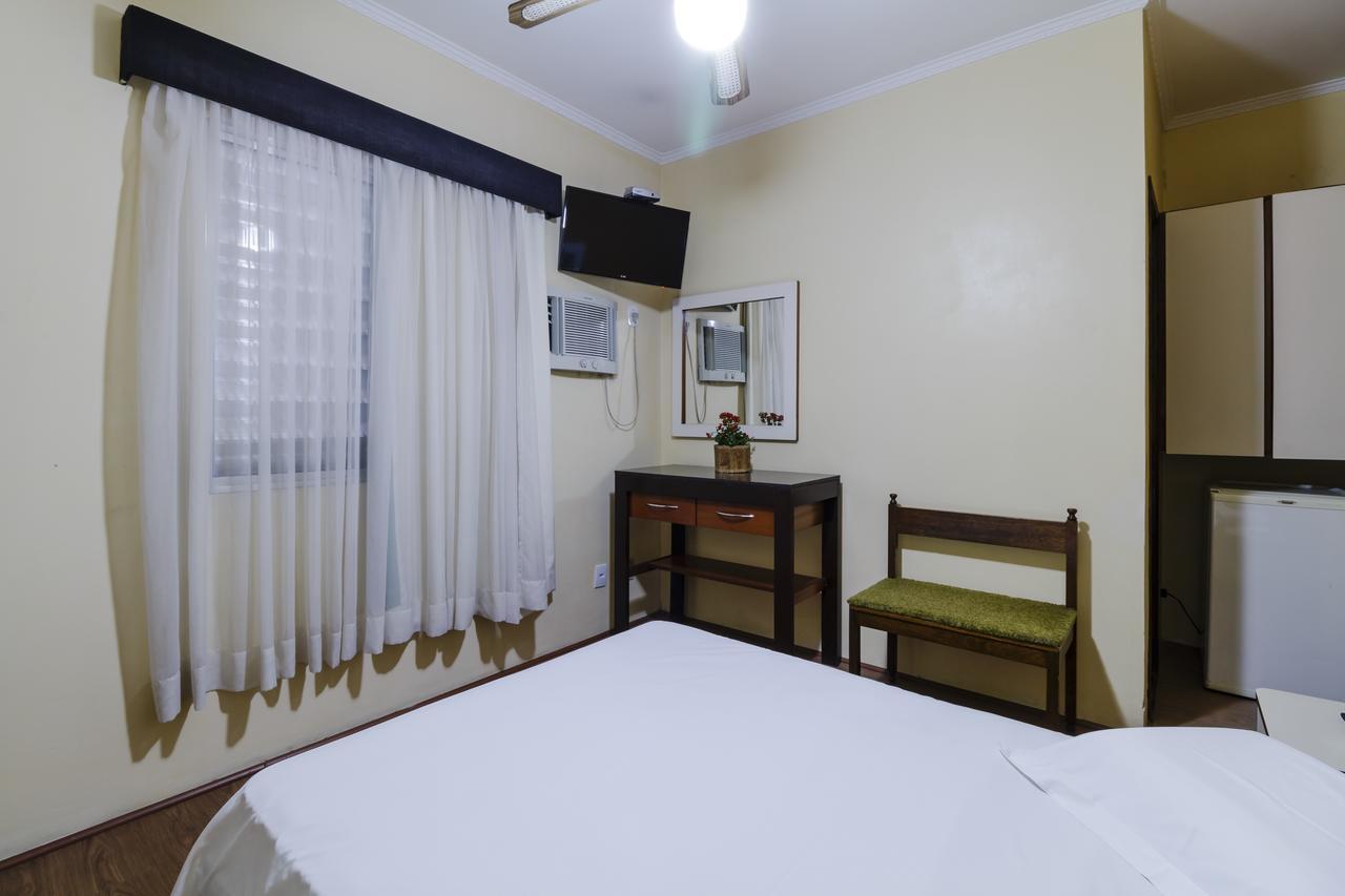 Acacia Hotel